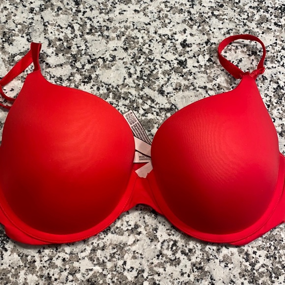 Victoria’s Secret T-Shirt Bra - Picture 1 of 4